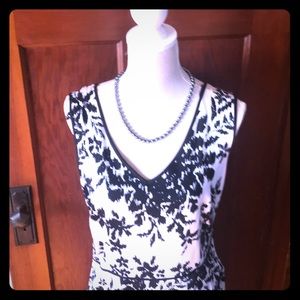 London Times Black/White Dress with FREE necklace